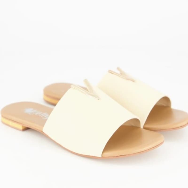 Women stylish flats