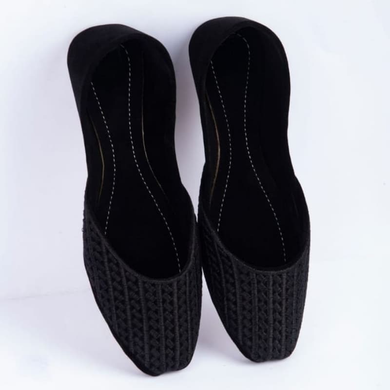 Traditional khussas